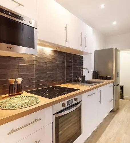 Le Viennet By 1609 Residences * Μπεζιέ